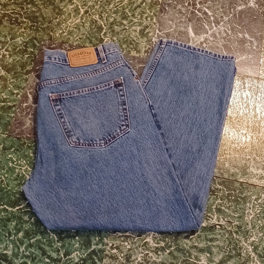 Levi's jeans men's size 38x29 relaxed fit